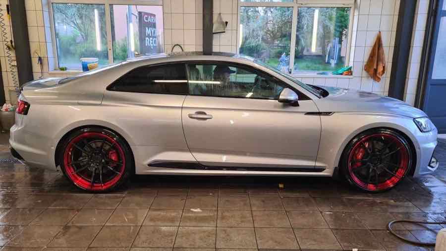 Audi RS5 — połysk po myciu
