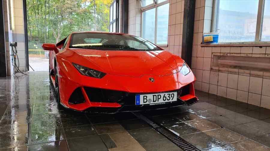 Lamborghini Huracán EVO na myjni